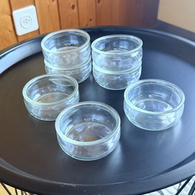 Set aus 7 kleinen Glas-Schälchen