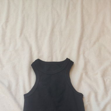 Schwarzes Muscle shirt eng