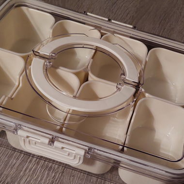  geteiltes Serviertablett mit Deckl