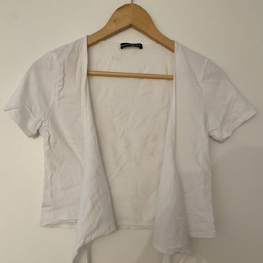 Kurzes Wickelshirt