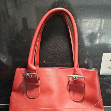 Sac à main rouge