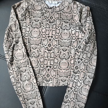 T-shirt à motif serpent