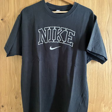 Nike T-Shirt schwarz