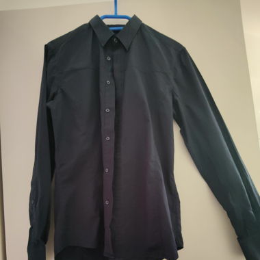 neues Guess Hemd