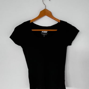 T-shirt noir basique 