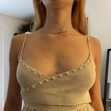 Top estivo con spalline