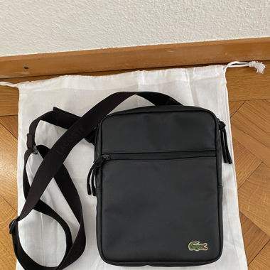 SACCOCHE Lacoste 