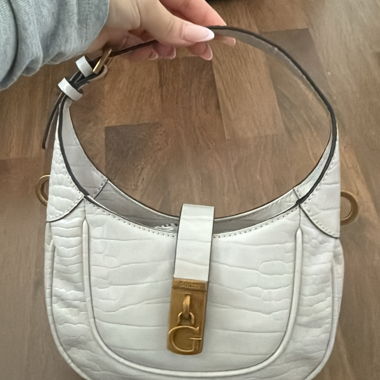 GUESS Borsa a spalla bianca croco con logo dorato