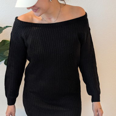 schwarzer Strickpullover/ Strickkleid
