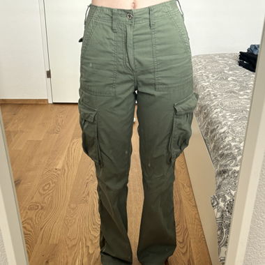 Green cargo pants
