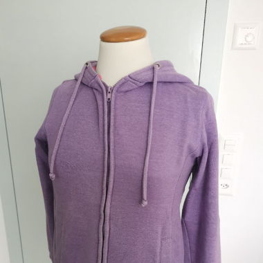 Lila Stoffjacke mit Kapuze, MYSTIFY, Gr. S