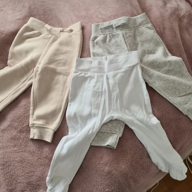 3 pantaloni per neonati in vendita
