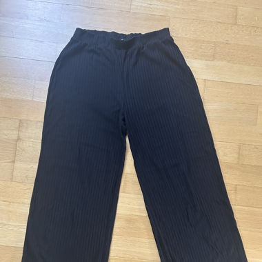 Schwarze Stoffhose 