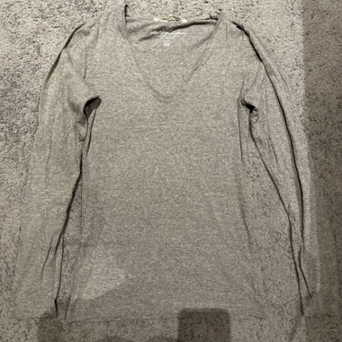 H&M Langarmshirt mit V-Ausschnitt - m
