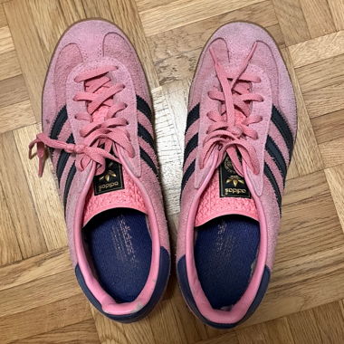 Adidas Pink Gazelle