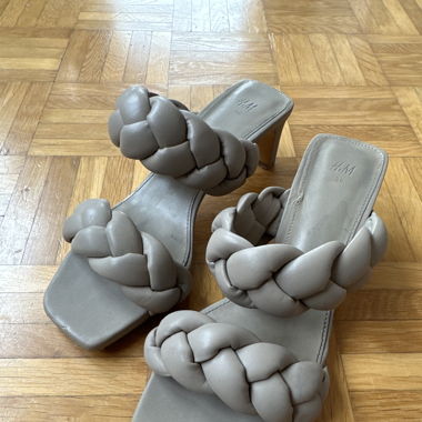 Slippers with heels