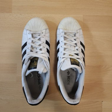 Chaussures Adidas Superstars