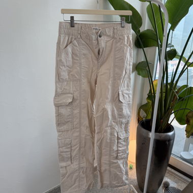 Cargopants in beige