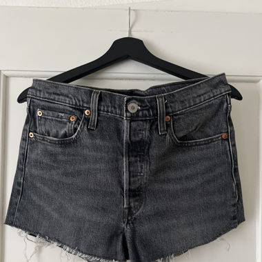 Black Shorts Levis