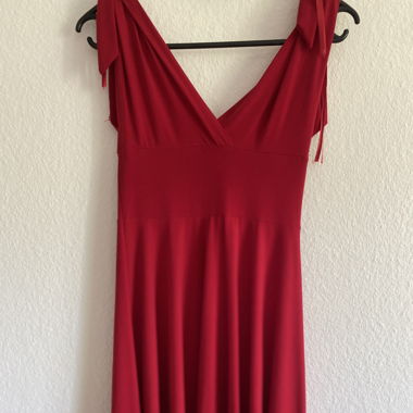 Rotes elegantes Kleid