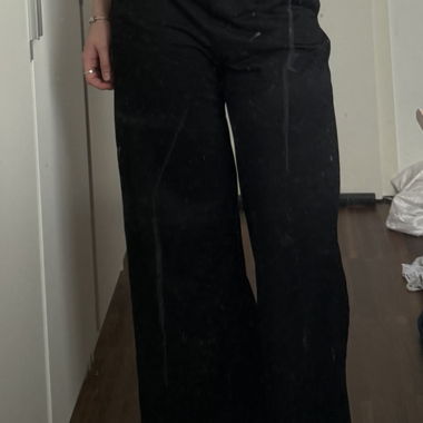 Pantalon ample en noir et en gris