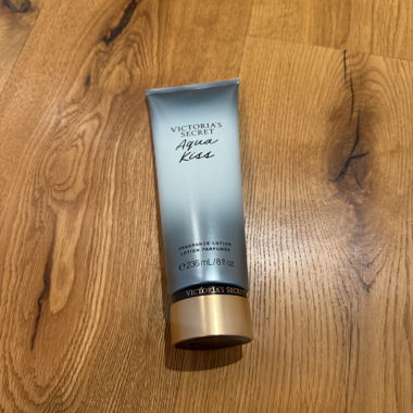 Victoria's Secret Aqua Kiss Lotion