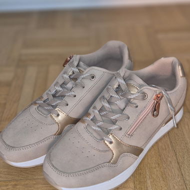 Beige/Gold Sneakers with Zipper
