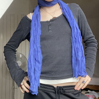 Blauer Schal