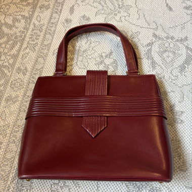 Sac à main vintage en cuir bordeaux