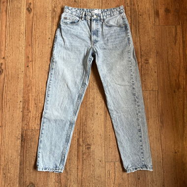 Straight Vintage Jeans von Bershka Hellblau
