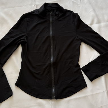 Giacca sportiva nera con zip 