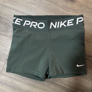 Nike Pro Shorts verde