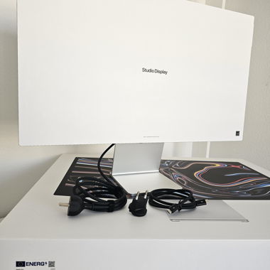 Apple Studio Display 27" 5K A2525 - top condition