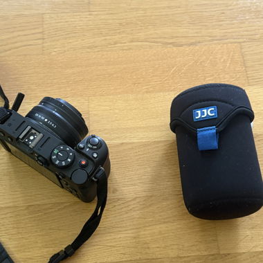 Nikon Z30 mit 2 Objektiven und mini Stativ 