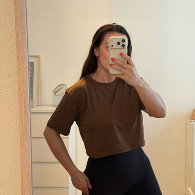 Brown sport crop t-shirt