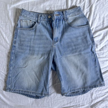 Hellblaue Jean Shorts