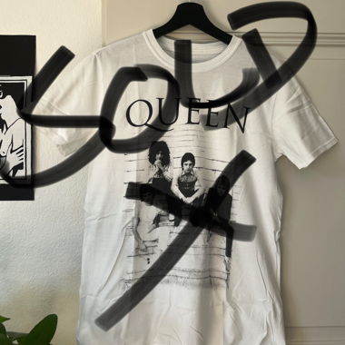 Queen Band-Tee