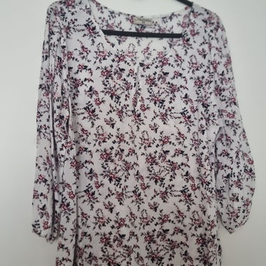 Blumenbluse