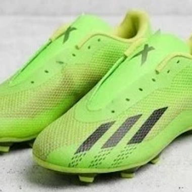 Gelbe Fussballschuhe