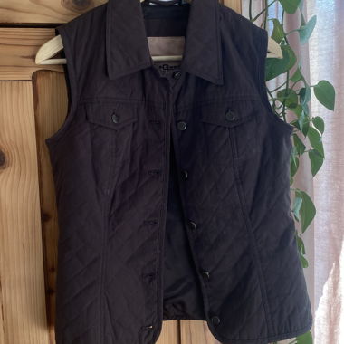 Gilet matelassé brun foncé