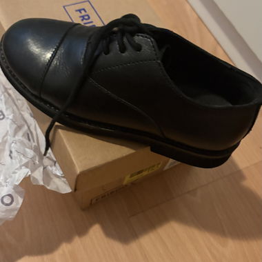 Lacets noirs en cuir