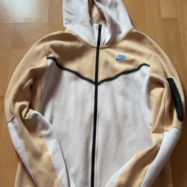 Nike Hoodie mit Reissverschluss