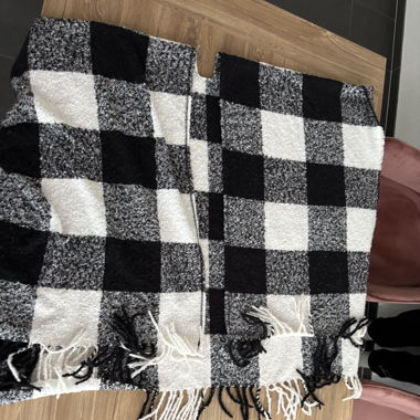 Poncho Karomuster