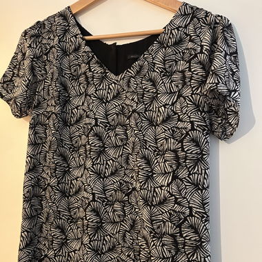 Très belle robe IKkS WOMEN