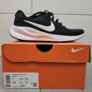 Nike Revolution 7 Schuhe Damen Grösse 38 Neu
