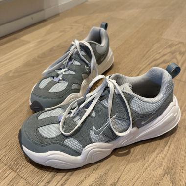 Nike shoes