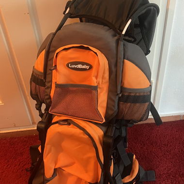 Sac à dos de portage LuvdBaby pour enfant (utilisé deux fois seulement)