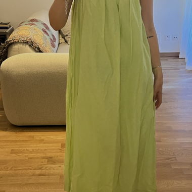 Abito lungo verde stile spaghetti