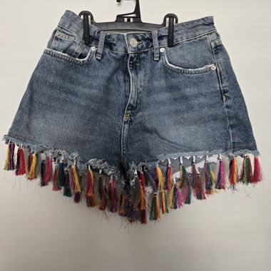 Short di jeans con frange