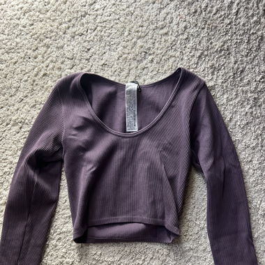 Haut violet manches longues 